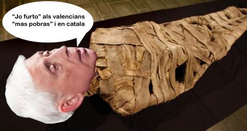Raimon com a momia diu que furta diners als valencians i en catala