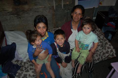 familia en situacions precaries